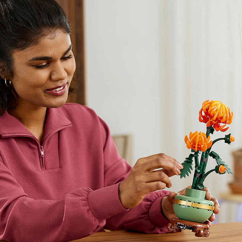 LEGO® ICONS Botanicals Chrysanthemum Faux Flower Set for Adults 10368