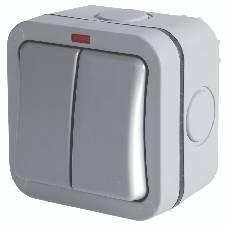 Masterplug IP66 Double 2-Way Outdoor Switch
