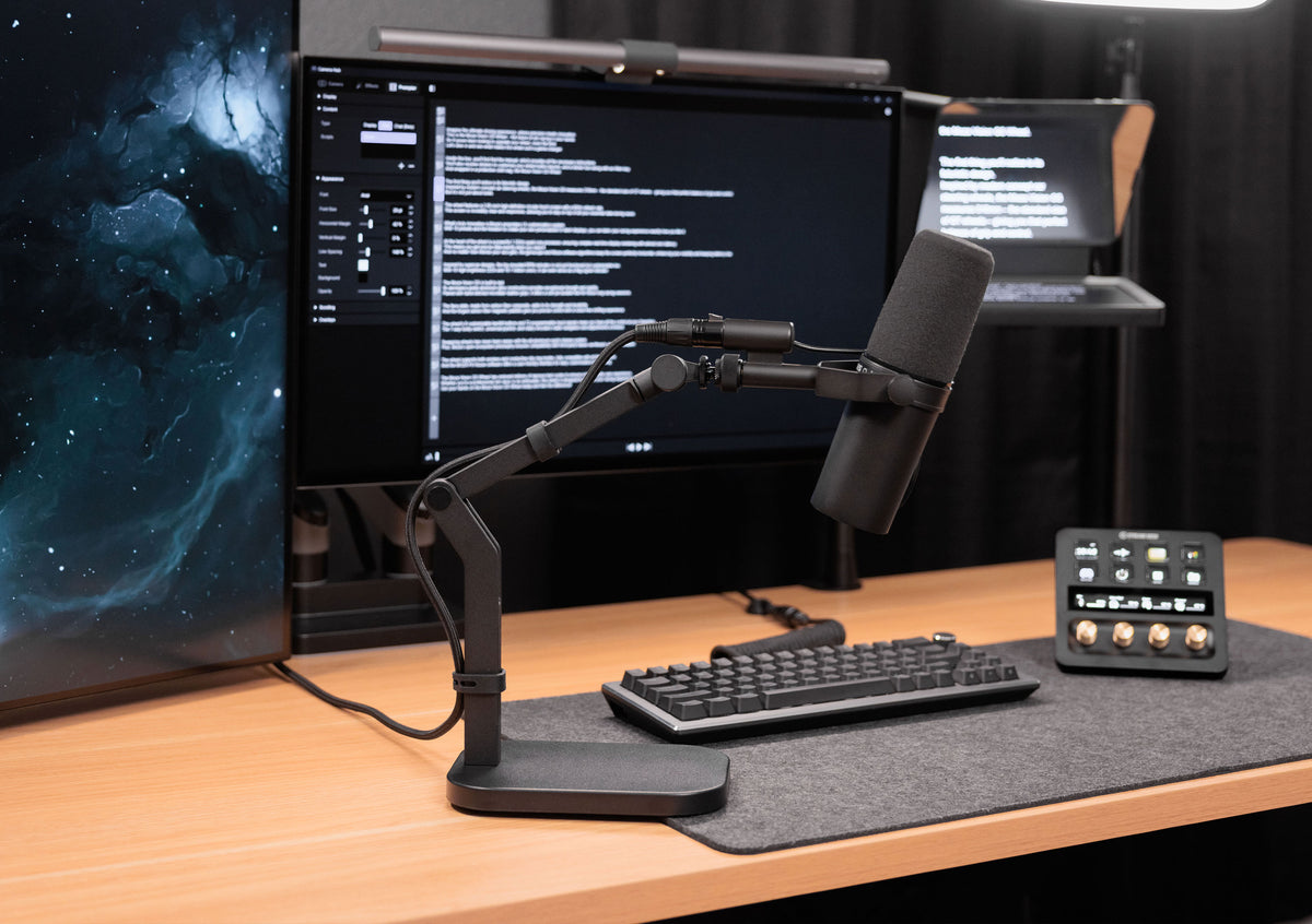 Elgato Wave Desk Stand - 1kg Load; 216mm horizontal reach; 411mm vertical reach; 275° arm rotation; 360° head rotation.