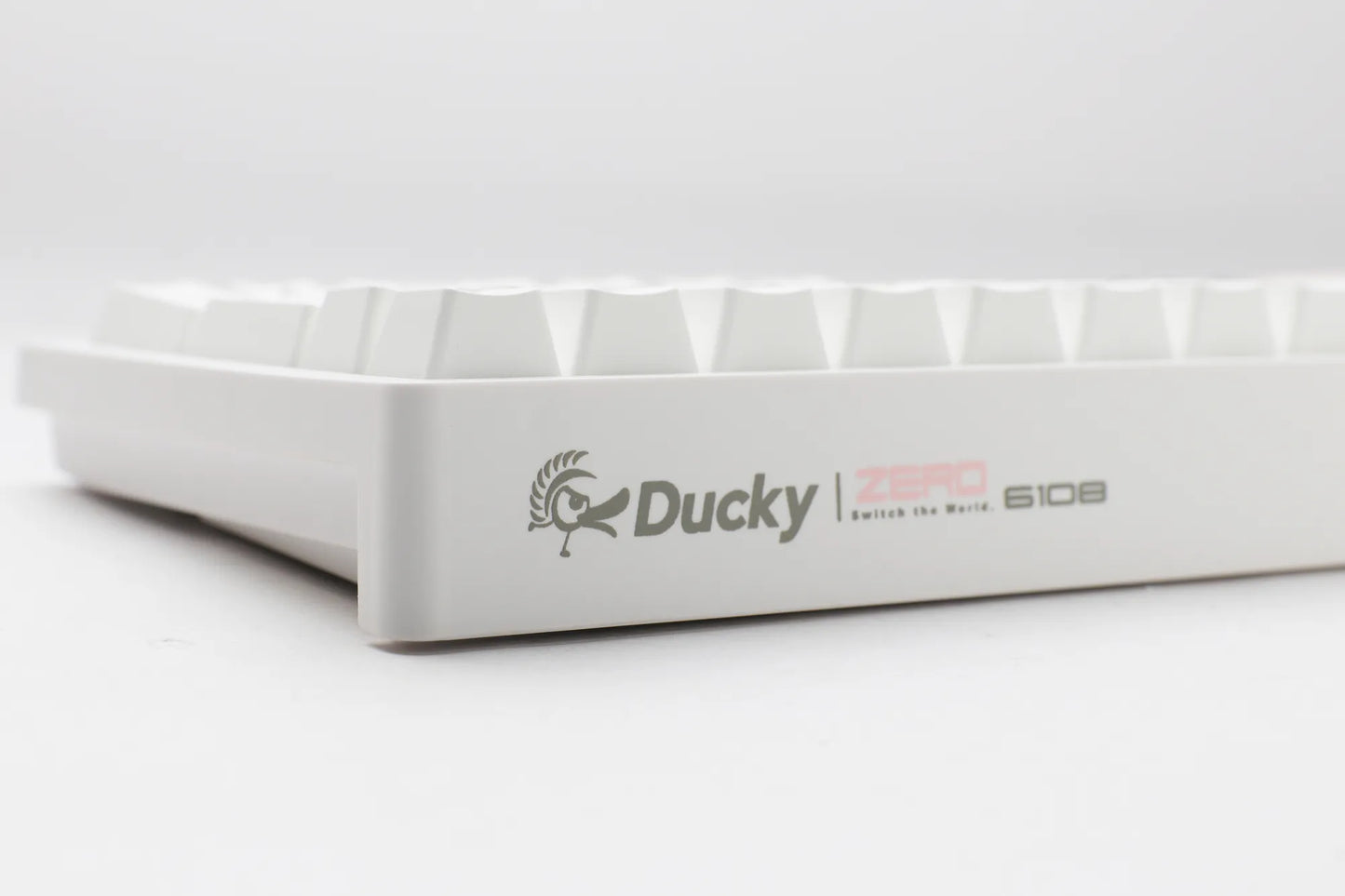 Ducky Keyboard Zero 6108 100% Mechanical Wireless Keyboard; RGB; USB 2.0 / 2.4GHz / BT - White - Cherry MX2A Speed Silver
