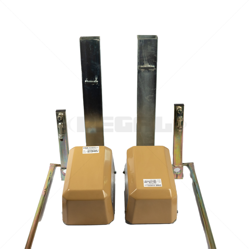 Gemini Double Swing Incl. Battery and Pedestal