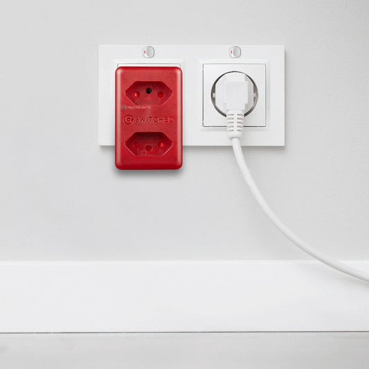 Switched High Surge 2-Way Network Router Safe Adaptor