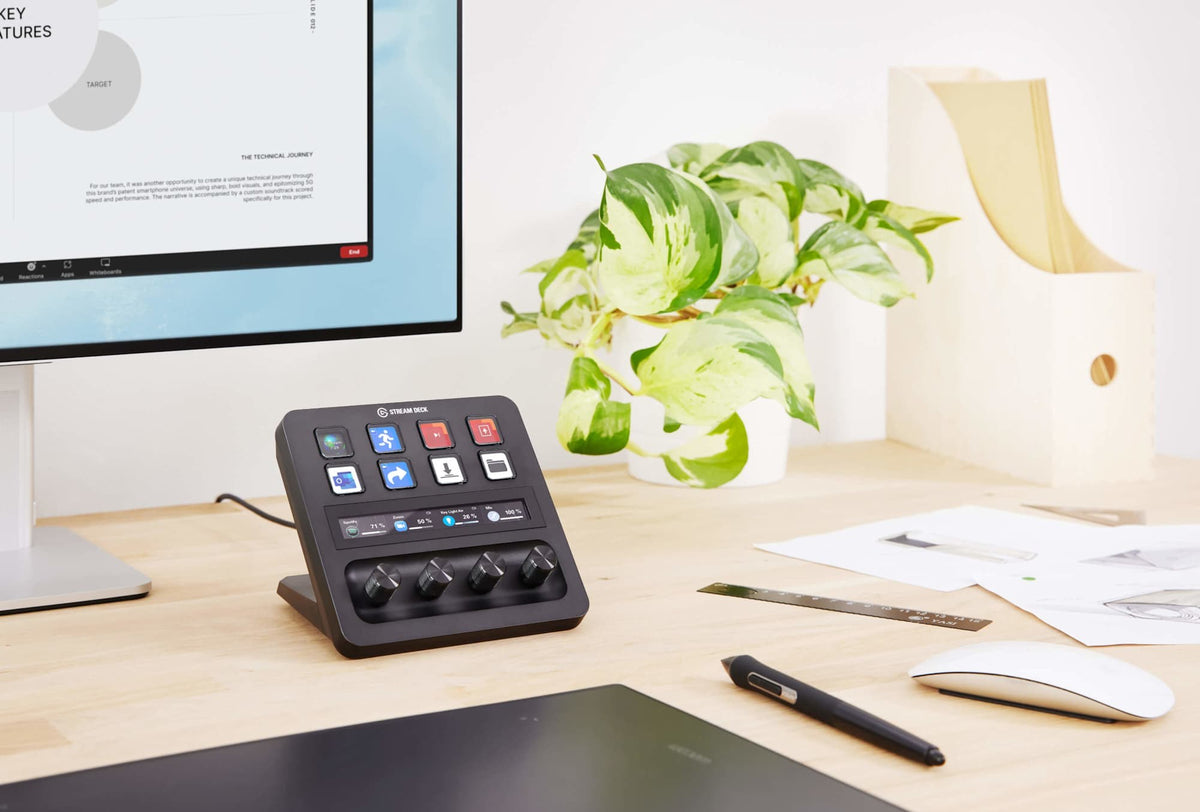 Elgato Stream Deck Plus - 8 x customizable LCD keys; 4 x 360° encoders with push function; LCD Touch Panel.
