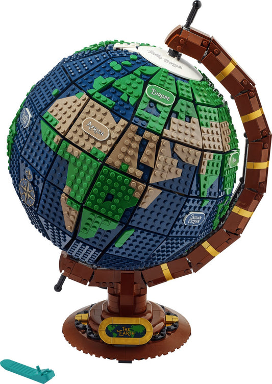 LEGO The Globe — Set 21332