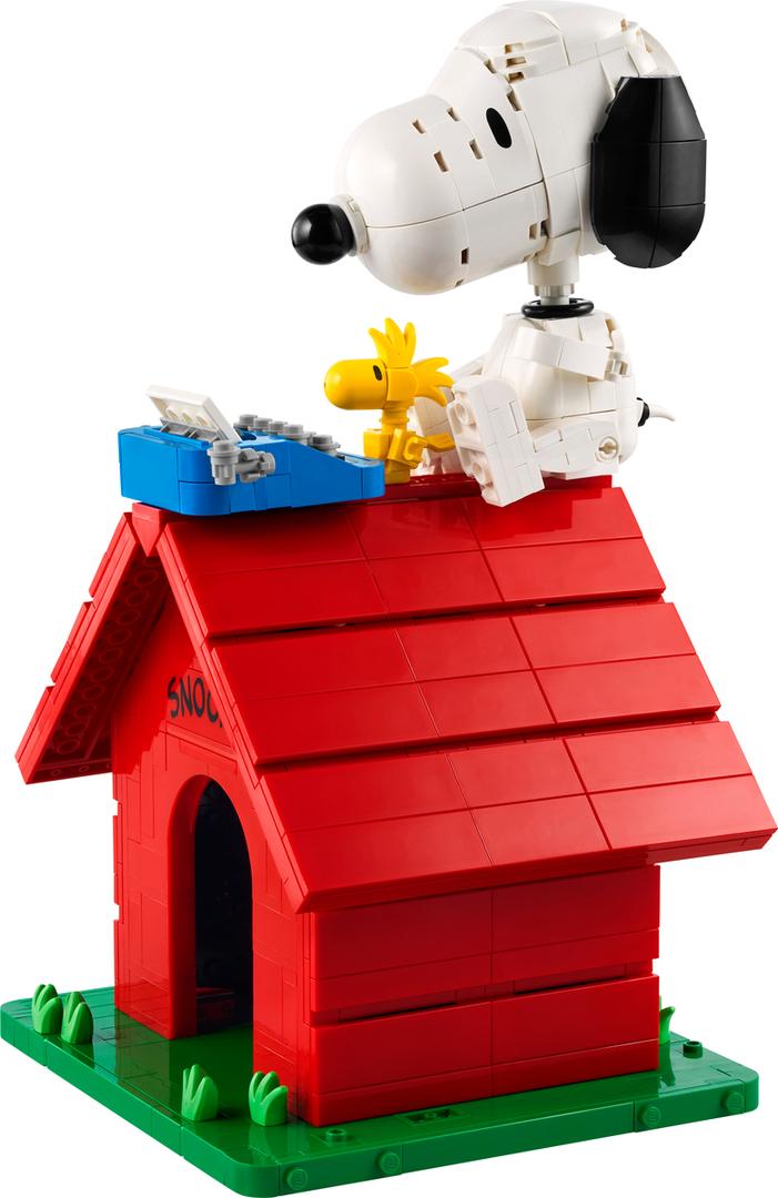 LEGO Peanuts: Snoopy's Doghouse — Set 21368