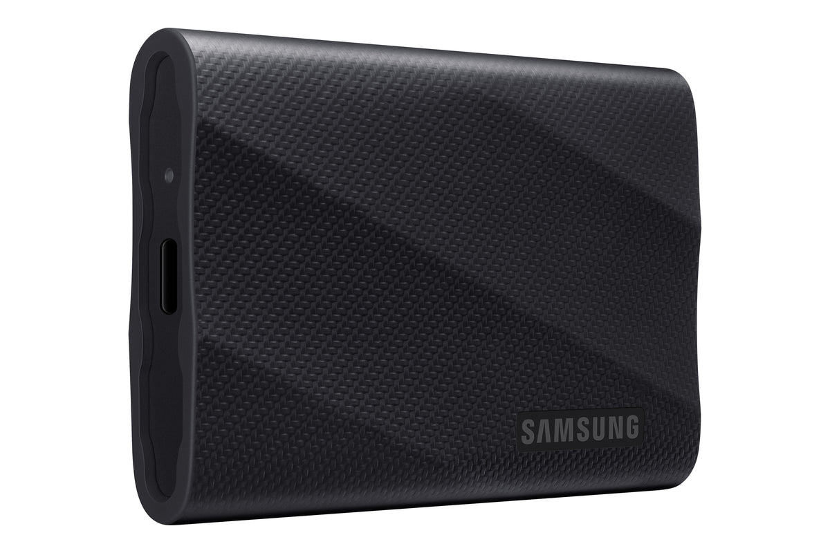 Samsung MU-PG4T0BW T9 Portable SSD 4 TB; Transfer speed up to 2000 MB/s; Write Speed up to 1950MB/s; USB 3.2 (Gen2x2; 20Gbps); A