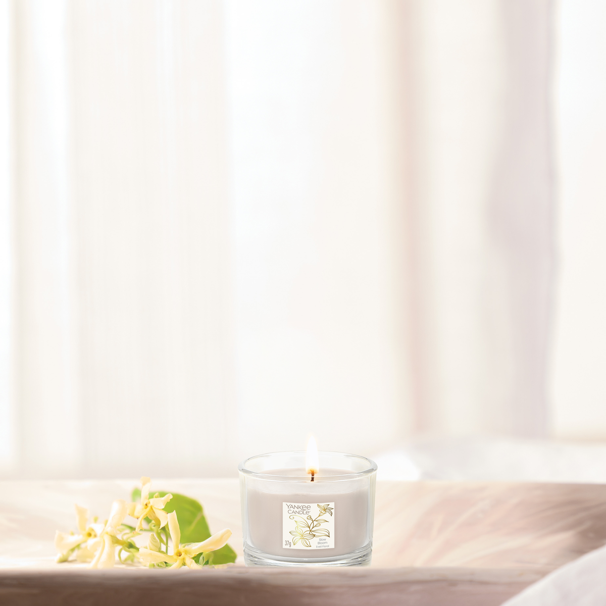 Yankee Candle Mini Filled Votive Slow Bloom