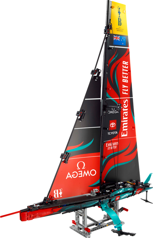 LEGO Emirates Team New Zealand AC75 Yacht — Set 42174