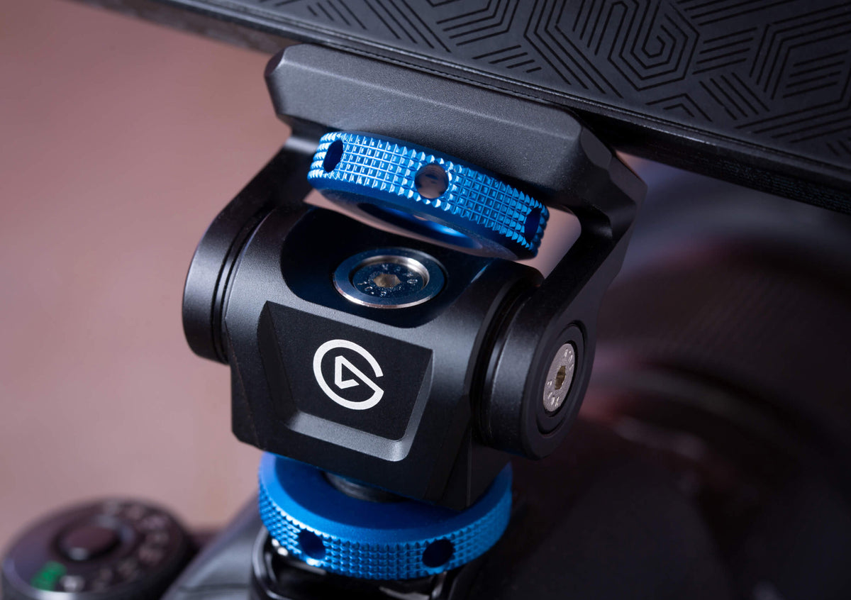 Elgato Cold Shoe - Premium mounting solution; 1/4 inch Thread; Lock; Fix and Dampening .