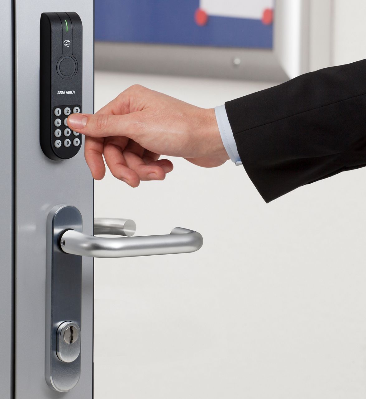 ASSA ABLOY Aperio L100 with RF-ID Reader and Keypad (HF)