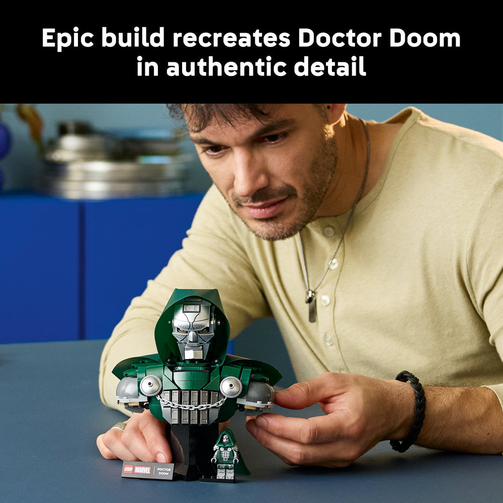 LEGO® ǀ Marvel Doctor Doom Bust Building Set 76345