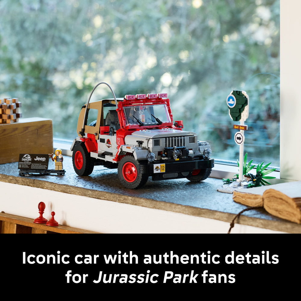 LEGO® Jurassic World: Jurassic Park Jeep® Wrangler Set 77984