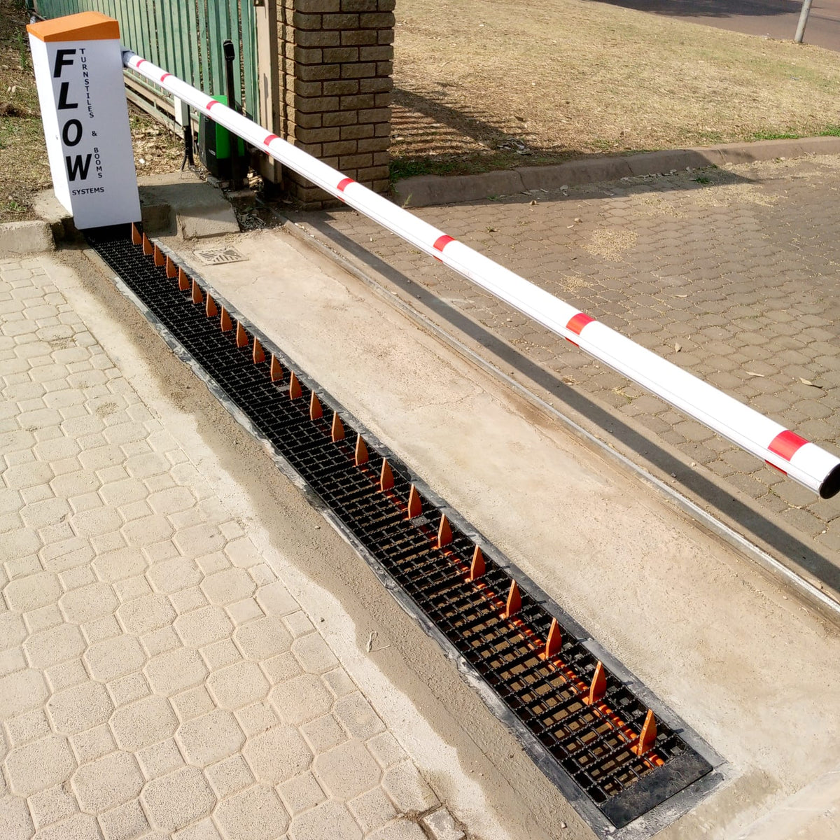 Flow Systems 3m high security spike vehicle access control barrier. **Right hand boom is standard, left hand on request**