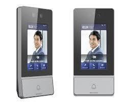 Hkvision facial recognition IP villa door station 4.3" touchscreen, Face, card, pin & QR code authentication 12VDC/POE