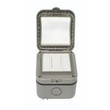 Masterplug IP55 Single 2-Way Switch